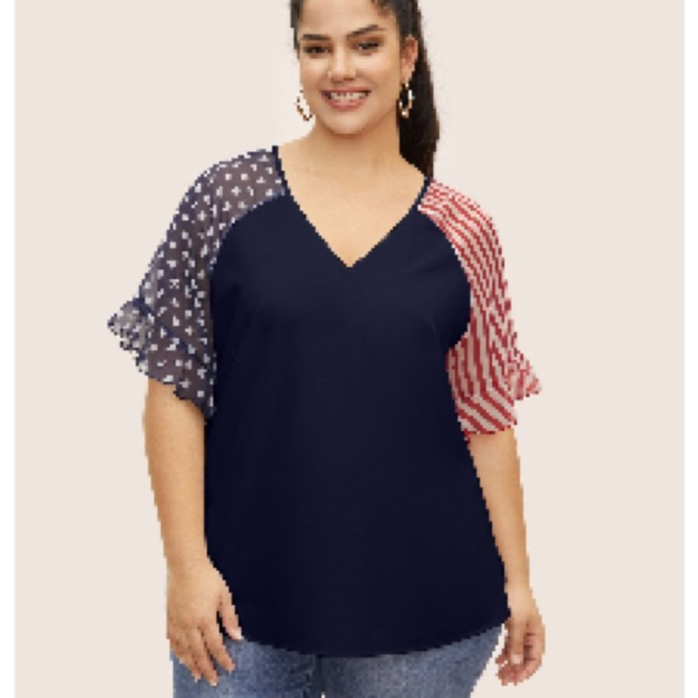 BloomChic Blue and White Flutter Sleeve Blouse